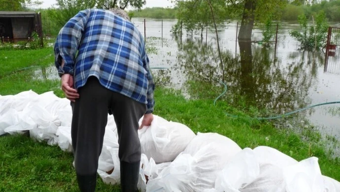 Sulejów: Zagrożenie powodzią jest olbrzymie 