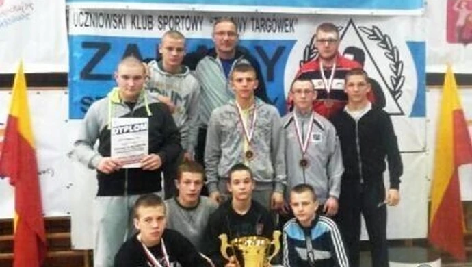 Medale zapaśników AKS w PP