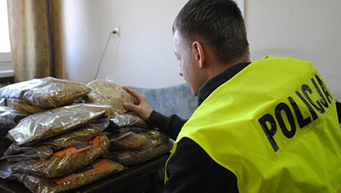 Posiadał 12 kilogramów nielegalnego tytoniu
