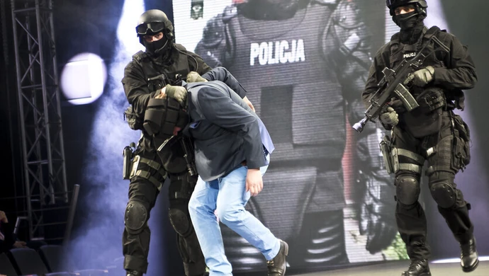 Policjanci z Piotrkowa na modowym wybiegu