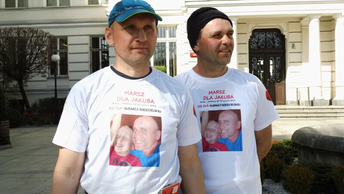 Nie widział dziecka od dwóch lat, biegnie do Warszawy 