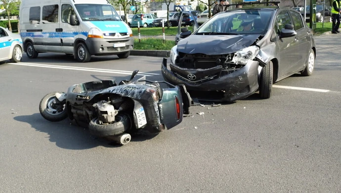 Kolizja na ul. Słowackiego - zderzenie "elki" z motocyklem
