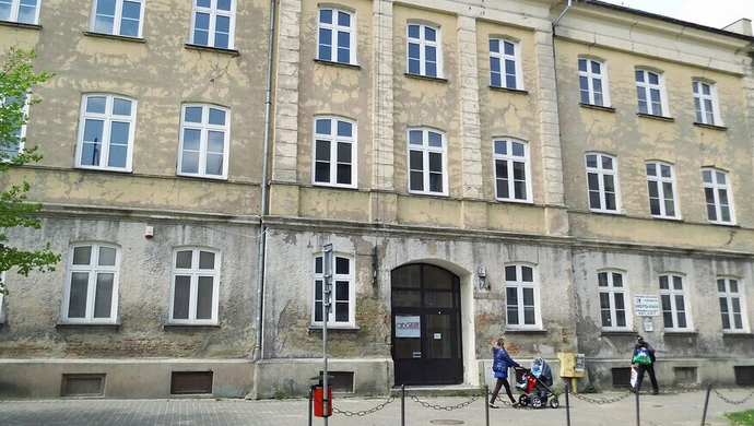 Nie ma chętnych na budynek po SP nr 10
