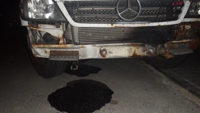 Kierowcy! Za plamy oleju pozostawione na jezdni grozi mandat