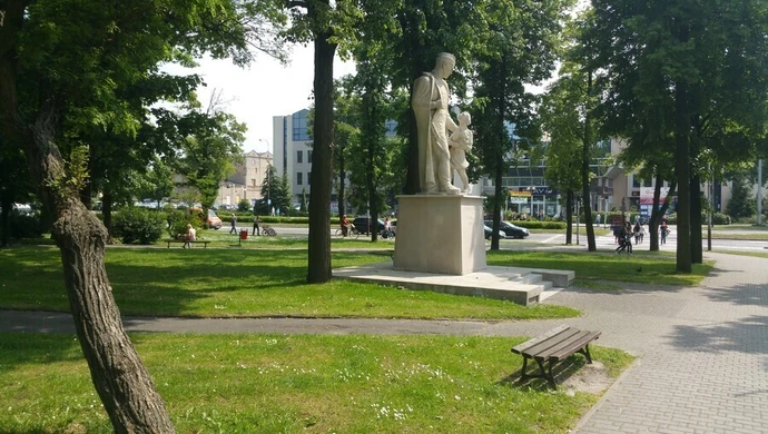 Pomagali i... czekali na karetkę