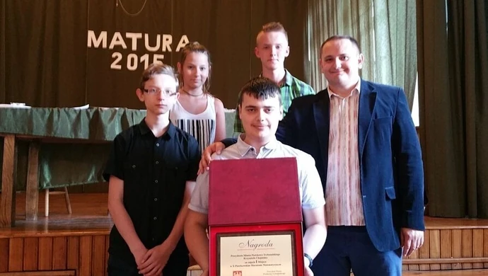 Świetny rok szkolny dla gimnazjalistów z „Piątki” 
