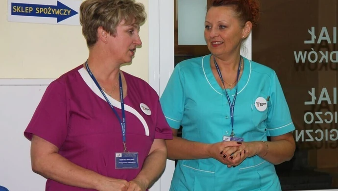 Obejrzały porodówkę, poznały oddziałowe