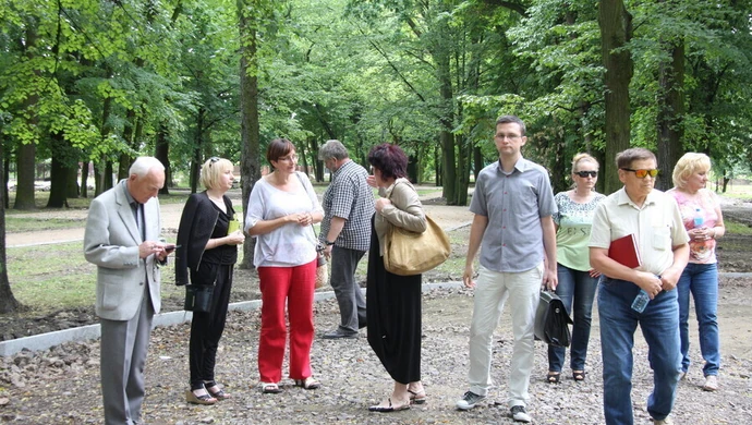 Z psem do parku nie wejdziesz...