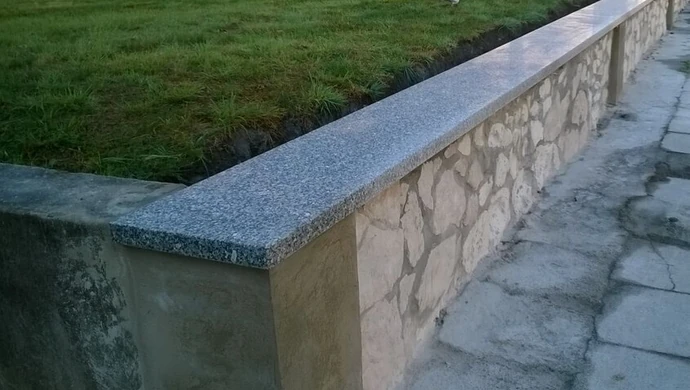 A jednak naprawili murek 