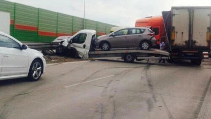 Zderzenie ciężarówek na S8 w Polichnie 