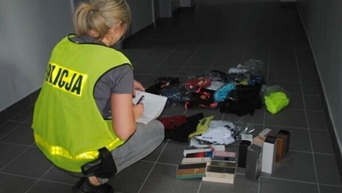 Handlował podrobioną odzieżą i perfumami 