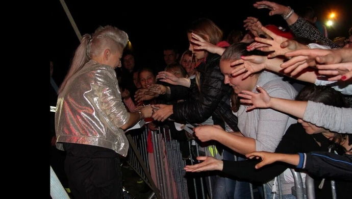 Piękni i młodzi na dożynkach w gminie Wola Krzysztoporska 