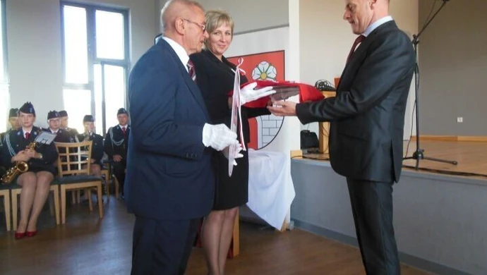 Gorzkowice już oficjalnie z herbem i flagą