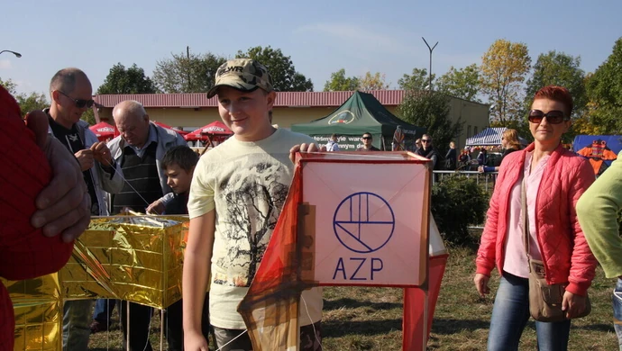 Święto latawca na lotnisku w Piotrkowie