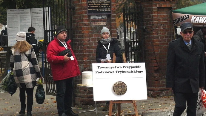 Zbierają na odnowę zabytkowych nagrobków