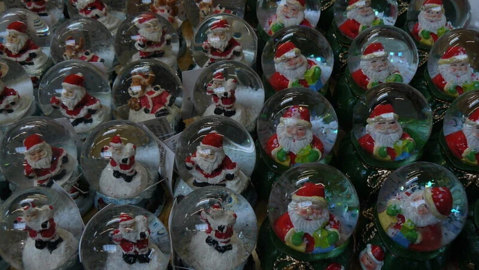 Dla kogo Mikołaj, komu śnieżną kulę? 