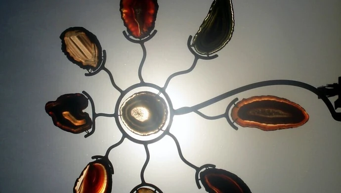 Agatowe inspiracje. Pierwsza wystawa prac piotrkowianina 