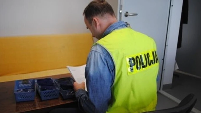 Nalot na sklep przy Wojska Polskiego. "Rzymskie medaliony" zarekwirowane 