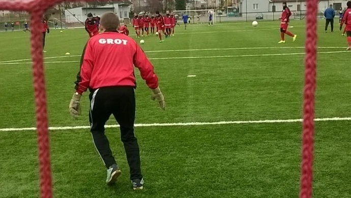 Piłkarze z Piotrkowa pokazali się w Głuchołazach 