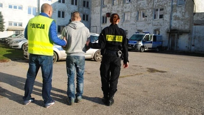 Rozbój na dworcu. 23-letni piotrkowianin napadł na kobietę 