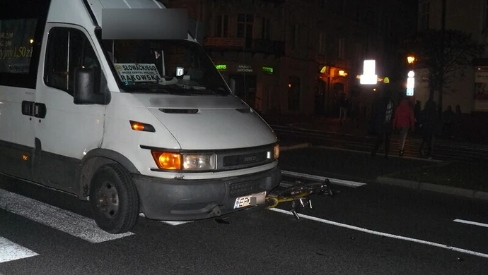  19-letni rowerzysta potrącony na przejściu dla pieszych