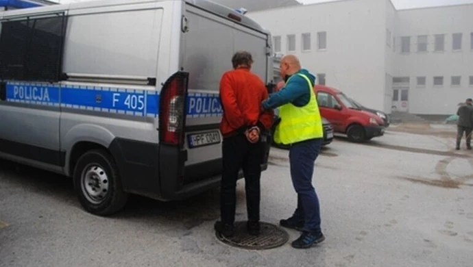 Z nożem na kolegę. Tragiczny skutek libacji przy ul. Wojska Polskiego 