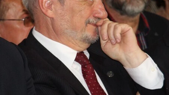 Macierewicz chce przenieść Trybunał Konstytucyjny do Piotrkowa?