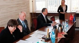 Pensja burmistrza w dół