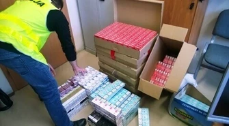 Posiadała ponad 2 tysiące paczek papierosów bez akcyzy