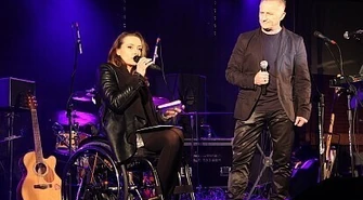 Zagrali dla rodziny z Moszczenicy