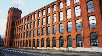 Wynajął Piotrkowską Manufakturę. Ma szalone pomysły!