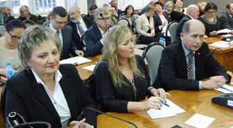 Podwyżki spadły z porządku obrad