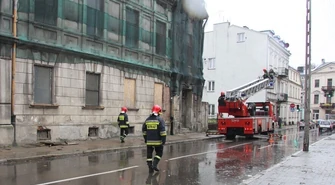 Wiatr zerwał płytę z dachu &#8222;Europy&#8221;