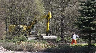 W parku miejskim nie będzie toalety, ale będzie mostek zakochanych