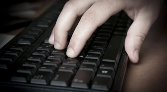 W regionie piotrkowskim rośnie zjawisko cyberprzemocy