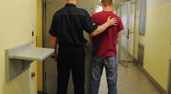 Kradzieże z włamaniem w Moszczenicy. Sprawca zatrzymany 