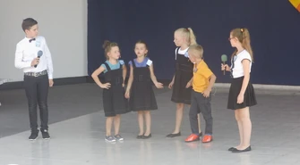 "Kolorowa szkoła" w miejskim amfiteatrze