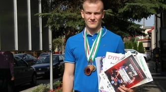 Zaczynał w garażu, dziś sprowadza przeciwników do parteru