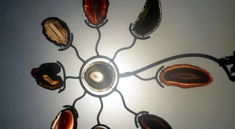 Agatowe inspiracje. Pierwsza wystawa prac piotrkowianina 