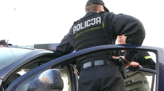 Potrącił pieszego i odjechał 