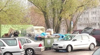 Podrzucają śmieci do miejskich kontenerów?