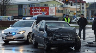 Stłuczka na rondzie Sulejowskim