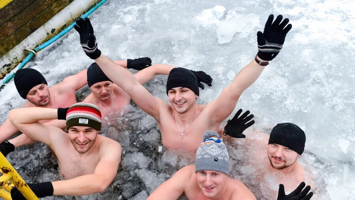 Na Słoku też kąpali się w przeręblu