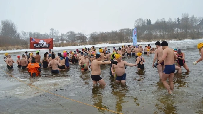Najpierw bieg, potem kąpiel w lodowatej Pilicy 