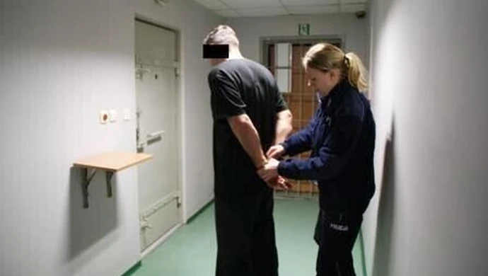 Z siekierą do sklepu