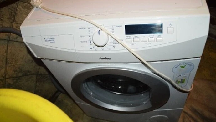 Włamał się do sąsiadów po pralkę i misia