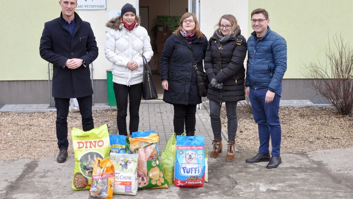Młodzi Ludowcy wsparli schronisko dla zwierząt