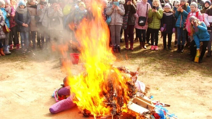 Spalili i utopili. Zima już nie wróci 