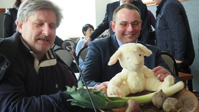 Buraki, pory i jeden baran na sesji Rady Miasta w Piotrkowie 