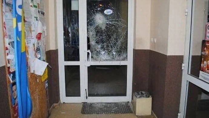 O dwóch takich co chcieli okraść bankomat